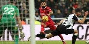 محمد صلاح يتفوق على رونالدو فى قائمة الأفضل بتاريخ الدوري الإنجليزي - الكويت الاخباري