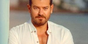 عمرو يوسف عن صعوده المسرح في حفل عمرو دياب: أنا من جمهوره وكنت عايز أسلم عليه - الكويت الاخباري