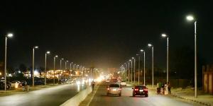 إضاءة طريق غرب بورسعيد بنظام All in one بأحدث أنظمة الطاقة الشمسية - الكويت الاخباري
