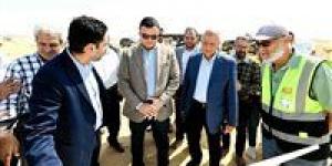 وزير الإسكان يتفقد المركز التكنولوجي لخدمة المواطنين بالعبور الجديدة - الكويت الاخباري