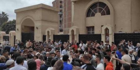 إبراهيم عيسى: نقيب الصحفيين تصرّف بمسئولية في قضية طفل دمنهور - الكويت الاخباري