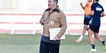 كواليس اجتماع بيسيرو مع لاعبي الزمالك قبل مواجهة البنك الأهلي - الكويت الاخباري