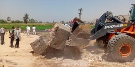 ضمن الموجة 25 لإزالة التعديات.. محافظ سوهاج يعلن إزالة 152 حالة تعدٍ خلال أسبوع - الكويت الاخباري
