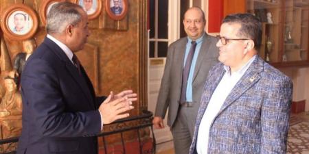 مدرسة الفرير بشبرا تستقبل محافظ بورسعيد .. صور - الكويت الاخباري