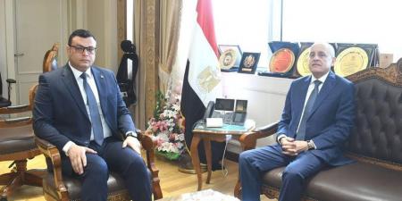 وزير الإسكان يستقبل محافظ الأقصر لمتابعة مشروعات مبادرة حياة كريمة - الكويت الاخباري
