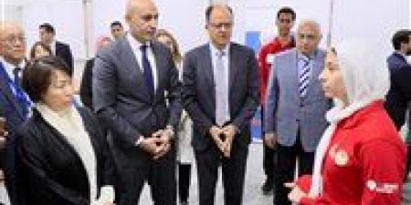وزير التعليم ونظيرة الياباني يتفقدان مدرسة السويدي الدولية للتكنولوجيا التطبيقية والبرمجيات - الكويت الاخباري