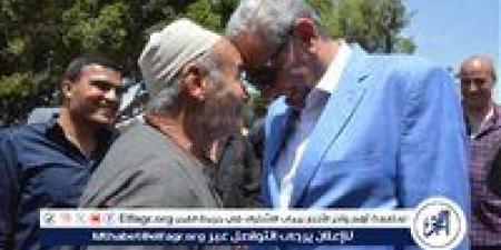 " الفجر " تكشف تفاصيل مداعبة محافظ الغربية لأحد المزارعين خلال جولة بمركز طنطا - الكويت الاخباري