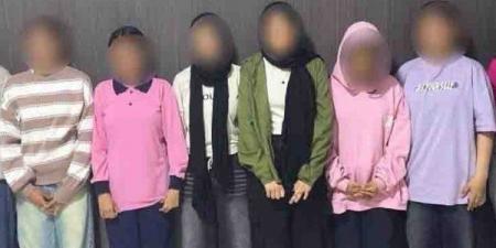 القبض على 8 فتيات تعدين على زميلتهن بالشرقية - الكويت الاخباري