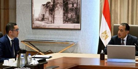 رئيس الوزراء يتابع مع وزير الاستثمار تنفيذ التكليفات الرئاسية لتحسين مناخ الاستثمار - الكويت الاخباري