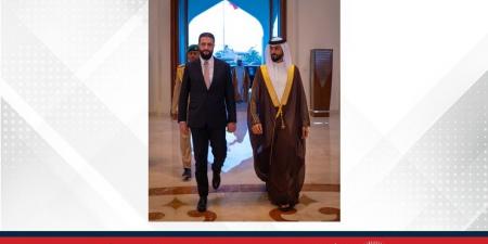 سمو الشيخ ناصر بن حمد آل خليفة ممثل جلالة الملك للأعمال الإنسانية وشؤون الشباب مستشار الأمن الوطني في مقدمة مودعي فخامة الرئيس السوري - الكويت الاخباري
