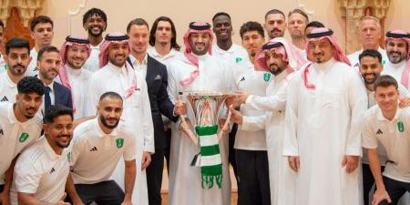 ولي العهد يستقبل وزير الرياضة ومنسوبي النادي الأهلي بمناسبة تحقيقهم بطولة دوري أبطال آسيا للنخبة - الكويت الاخباري