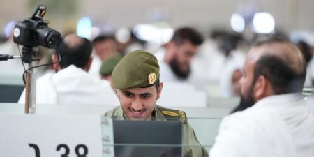 جوازات مطار جدة تواصل استقبال ضيوف الرحمن - الكويت الاخباري
