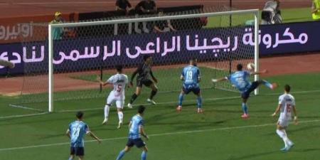 بيراميدز يتخطى الزمالك بهدف إبراهيم عادل ويلاحق الأهلي على صدارة الدوري «فيديو» - الكويت الاخباري