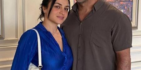 رومانسية تجمع صالح عبد النبي وزوجته في موقع صدى البلد.. صور - الكويت الاخباري