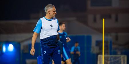 قوميز يجهز لاعبي الفتح بتكتيك مباراة الهلال - الكويت الاخباري
