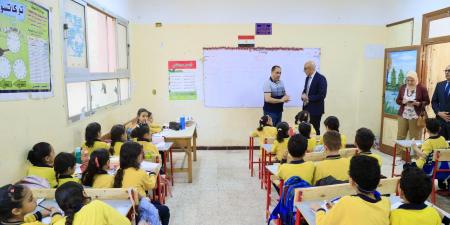 وزير التعليم يقوم بزيارة مفاجئة لـ 3 مدارس بالجيزة لمتابعة سير الدراسة - الكويت الاخباري