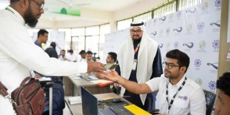 خدمة فرز وترميز الأمتعة في مبادرة طريق مكة.. من بنجلاديش إلى مقر إقامة المستفيد - الكويت الاخباري