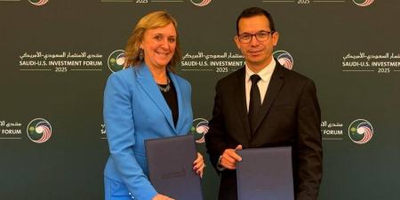 توقيع عقدين لتطوير المدارج ومواقف الطائرات وأبراج المراقبة بمطار الملك سلمان الدولي - الكويت الاخباري