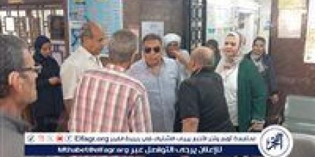 لليوم الثالث على التوالي محافظ الدقهلية في مستشفى التأمين الصحي بجديلة للتأكد من إلتزام الأطباء والعاملين بالحضور مبكرًا - الكويت الاخباري