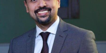 طبيب مصري ينجح في استئصال 121 ورمًا ليفيًا من رحم شابة سودانية دون استئصال الرحم - الكويت الاخباري