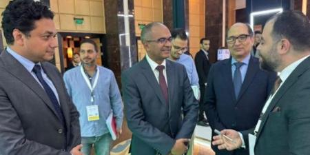 وزير الإسكان ومحافظ الشرقية يتفقدان محطة تنقية مياه الشرب بكفر الصعيدي بمنيا القمح - الكويت الاخباري