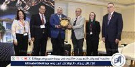 رئيس جامعة عين شمس يفتتحا الجلسة العلمية الثانية " الذكاءالاصطناعي والتحول الرقمي - الكويت الاخباري
