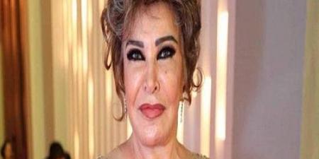 صفية عمري تكشف سر رسمة عينيها وتؤكد لم أجنى ثروة من الفن - الكويت الاخباري