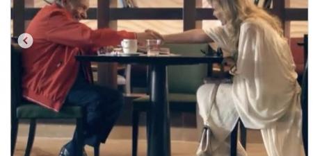 كل سنة وانت طيب يا زعيم قلبي.. هكذا احتفلت يسرا بعيد ميلاد عادل إمام - الكويت الاخباري