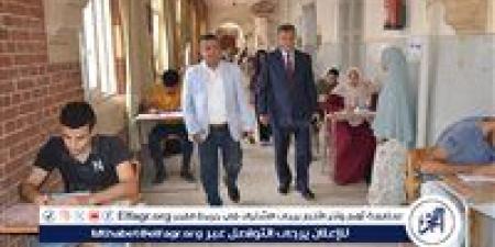 رئيس جامعة أسيوط يتابع انطلاق امتحانات الفصل الدراسي الثاني - الكويت الاخباري