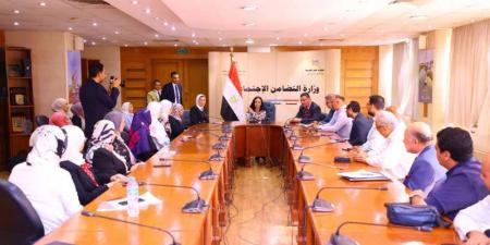 وزيرة التضامن تلتقي أعضاء البعثة الإشرافية لحج الجمعيات الأهلية بالوزارة - الكويت الاخباري
