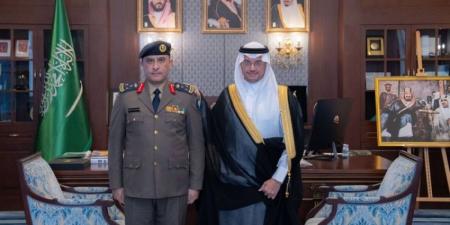 محافظ الأحساء يُقلّد مدير الدفاع المدني بالمحافظة رتبته الجديدة - الكويت الاخباري