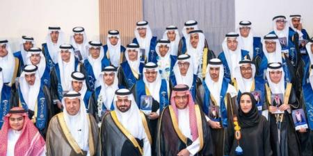 وكيل محافظة الأحساء يشهد حفل تخريج طلاب أكاديمية الكفاح المتوسطة تحت شعار “طموح” - الكويت الاخباري