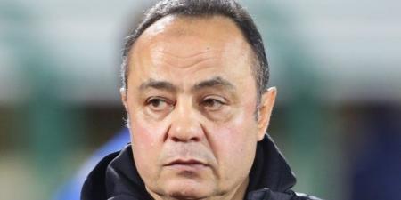 طارق يحيى اللاعب المصري يهتم بالمال والحلاق - الكويت الاخباري