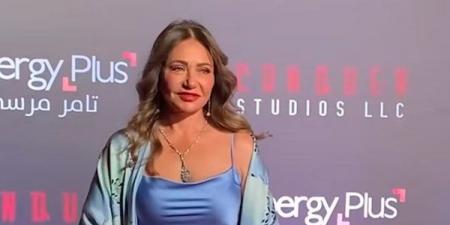 بفستان لبني.. ليلى علوي تخطف الأنظار في العرض الخاص لفيلم المشروع إكس - الكويت الاخباري