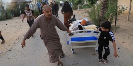 جراح بريطاني متطوع: لا سابق ولا مثيل للمعاناة في غزة - الكويت الاخباري