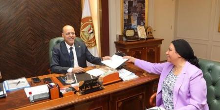 وزير العمل يناقش أوضاع بعض الشركات مع النائبة نشوى الديب - الكويت الاخباري