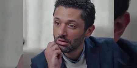 كواليس موقف صعب جمع كريم محمود عبد العزيز بوحيد حامد تسبب فى اكتئابه - الكويت الاخباري