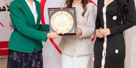 أنتي الأهم تكرم الدكتورة هالة زايد تقديرًا لرحلتها في خدمة المرأة المصرية صحياً - الكويت الاخباري