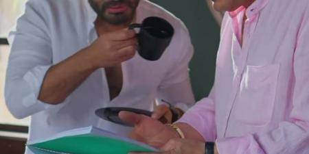 بوصلة رقص من الكواليس باسم سمرة يروج لفيلمه الجديد ريستارت - الكويت الاخباري