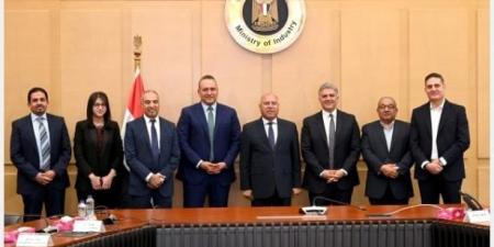 بلمسات أوروبية.. «كامل الوزير» يعيد إحياء هوية الإسكندرية و تأهيل ترام الرمل - الكويت الاخباري