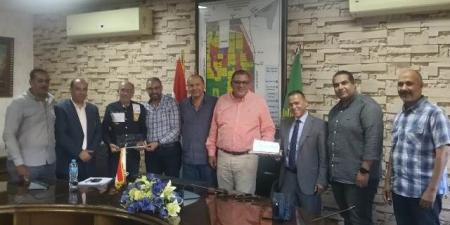 تعرف على أسباب تكريم سكان دار مصر لرئيس جهاز مدينة الشروق.. بالصور - الكويت الاخباري