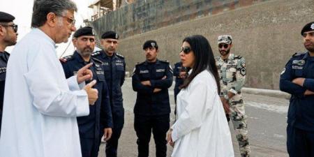 الكويت.. نورة المشعان تتفقد ميناء الشعيبة خلال زيارة ميدانية مفاجئة - الكويت الاخباري