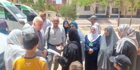 مدير الصحة بالقليوبية يتفقد القافلة العلاجية بحي روضة العبور لدعم أهل غزة - الكويت الاخباري