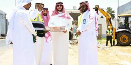 محافظ الطائف يتفقّد أعمال توسعة شارعي شهار والستين - الكويت الاخباري