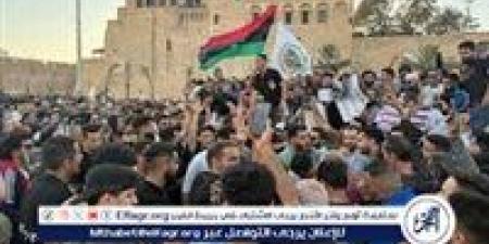 مظاهرة حاشدة في طرابلس تطالب بحل مجلسي النواب والدولة وتفكيك الميليشيات - الكويت الاخباري