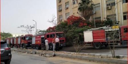 5 سيارات إطفاء تحاصر حريقًا داخل كلية العلوم في جامعة الأزهر - الكويت الاخباري