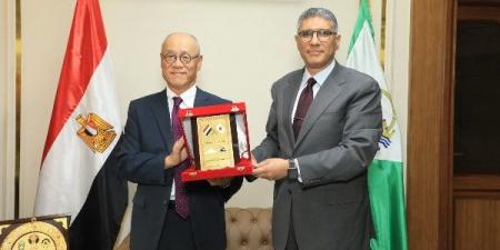 محافظ الجيزة يلتقي سفير اليابان لبحث تعزيز التعاون الثنائي - الكويت الاخباري
