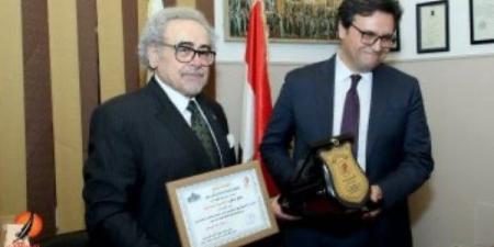 وزير الثقافة يوقع بروتوكول تعاون مع نقيب كتاب مصر - الكويت الاخباري