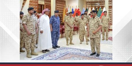 القائد العام لقوة دفاع البحرين يستقبل بعثة الحج التابعة لقوة دفاع البحرين بمناسبة مغادرتها إلى الأراضي المقدسة - الكويت الاخباري