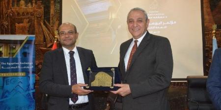 محافظ الغربية ورئيس البورصة المصرية يفتتحان الدورة الثانية عشرة لمؤتمر “البورصة للتنمية” تحت رعاية رئيس الوزراء - الكويت الاخباري